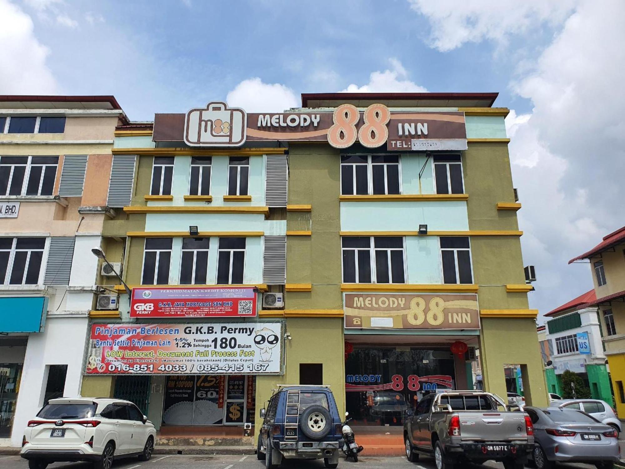 Oyo 90964 Melody 88 Inn Мири Экстерьер фото